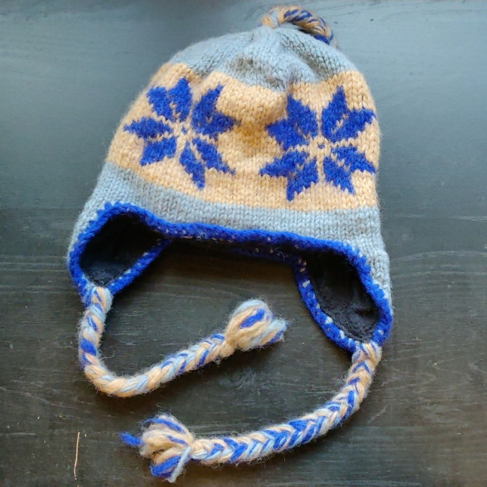EUC Knit beanie - Picture 3 of 3